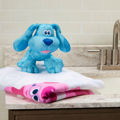 Blue'S Clues & You Kids Microfiber Bath Towel and Mesh Character Scrubby Pal, 2-Piece Set